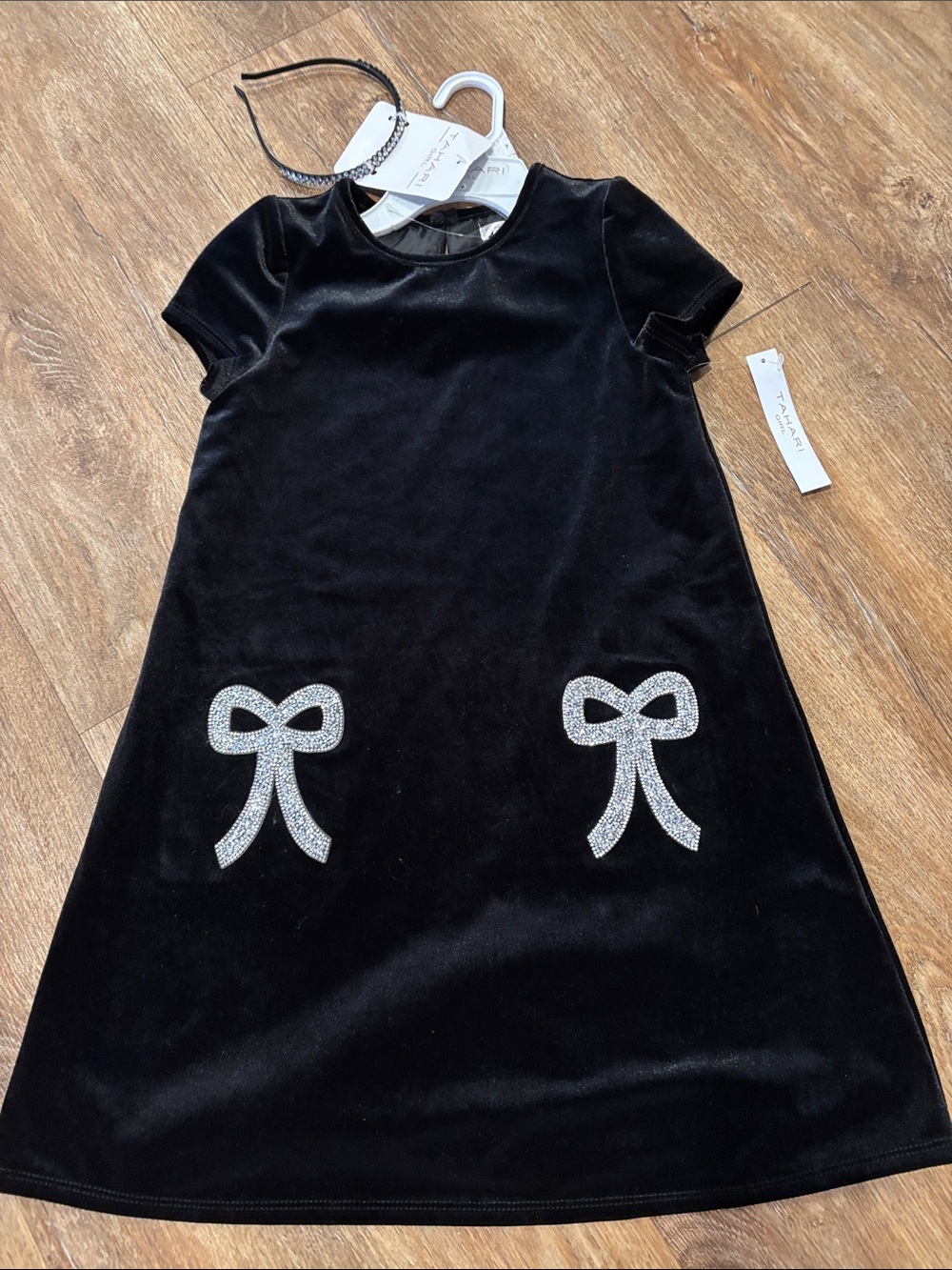NWT Tahari Girl  Black Velvet Dress with Sparkle Bow Accents & Headband Girls 7